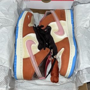 Social Status x Dunk Mid Chocolate Milk